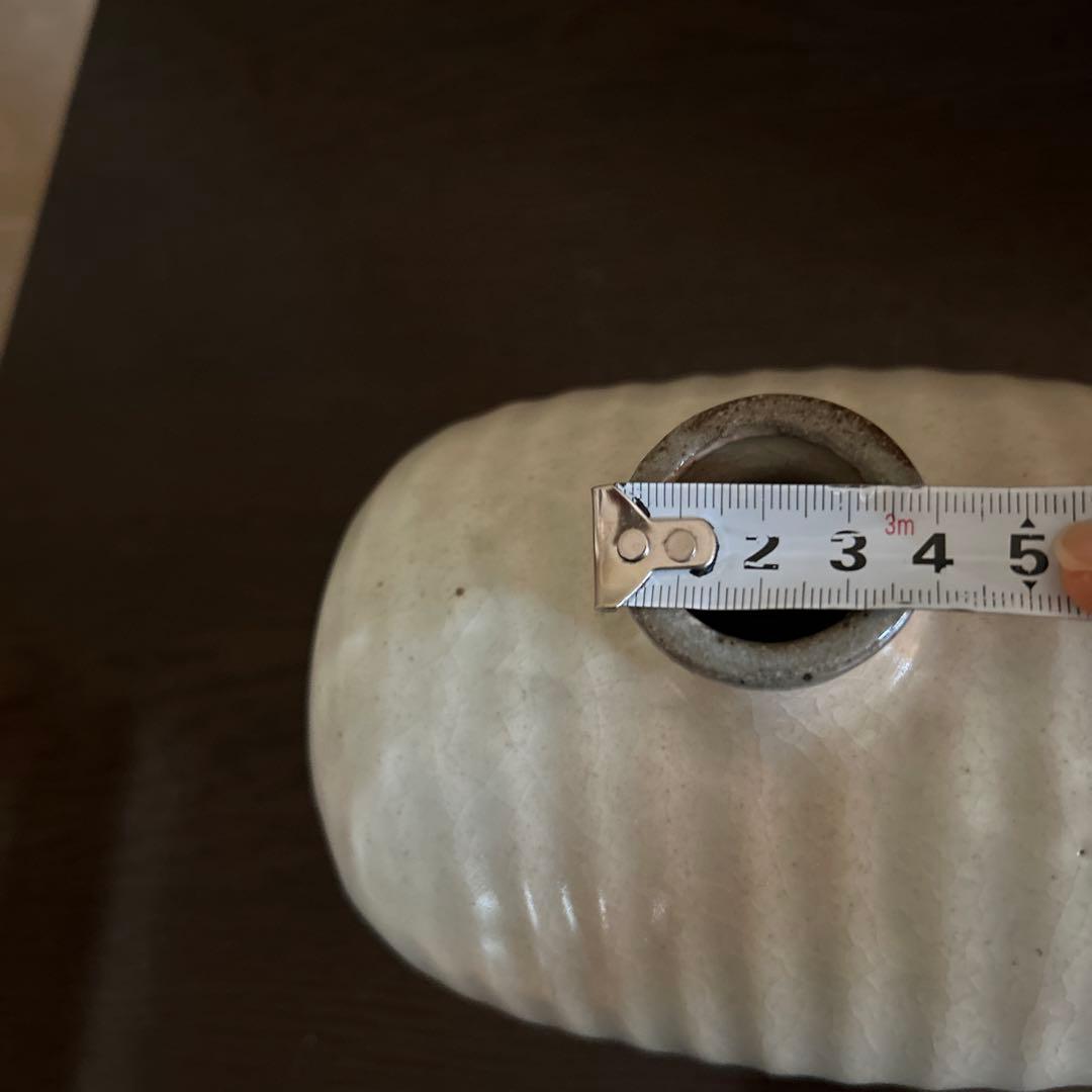 白色 陶器 ボトル型 萩焼き 花器