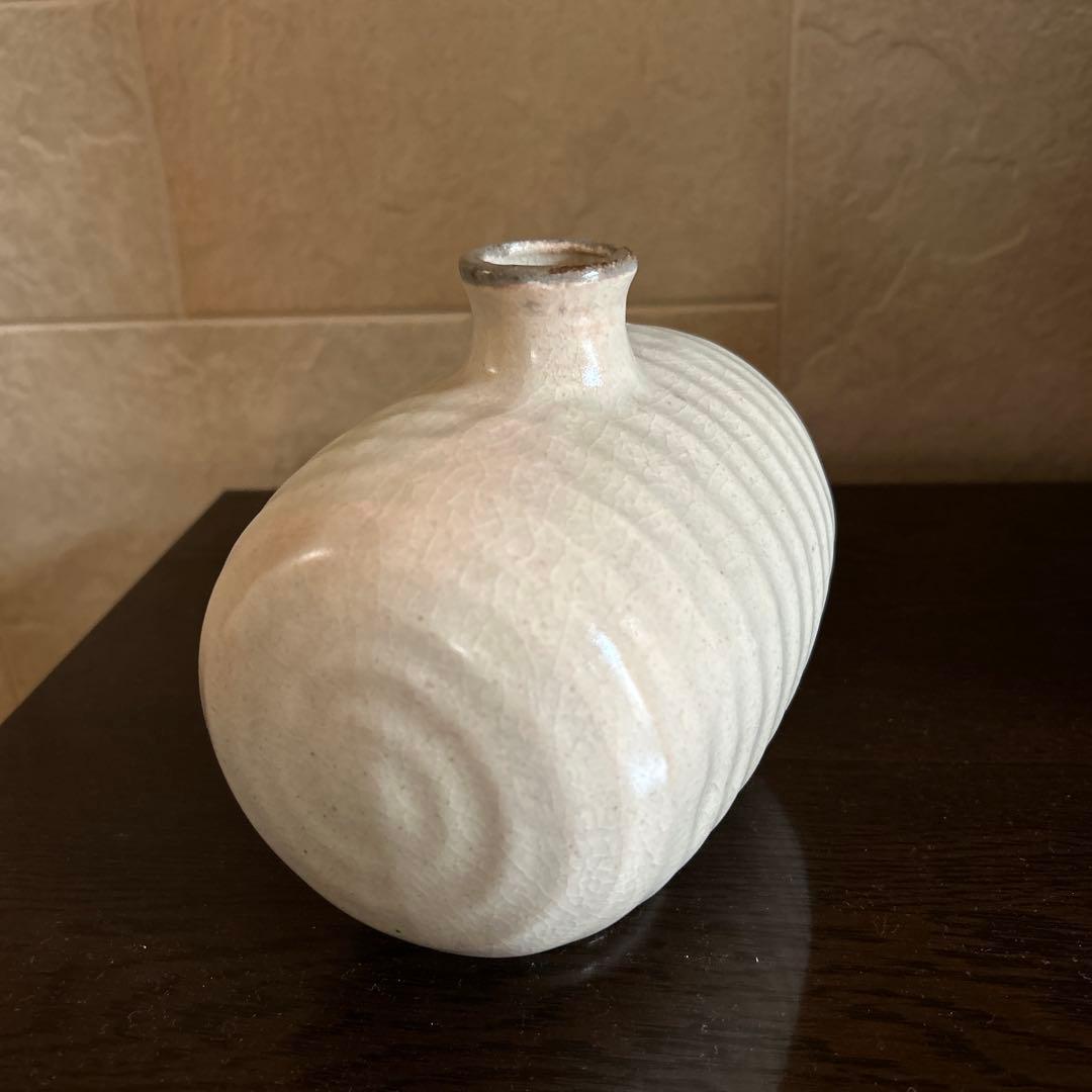 白色 陶器 ボトル型 萩焼き 花器