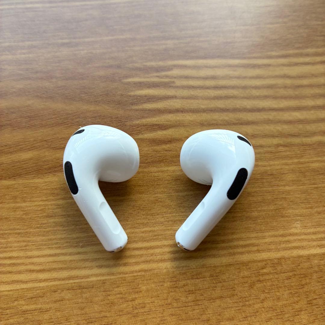 【ほぼ未使用】Apple airpods3 本体一式　Lightning充電