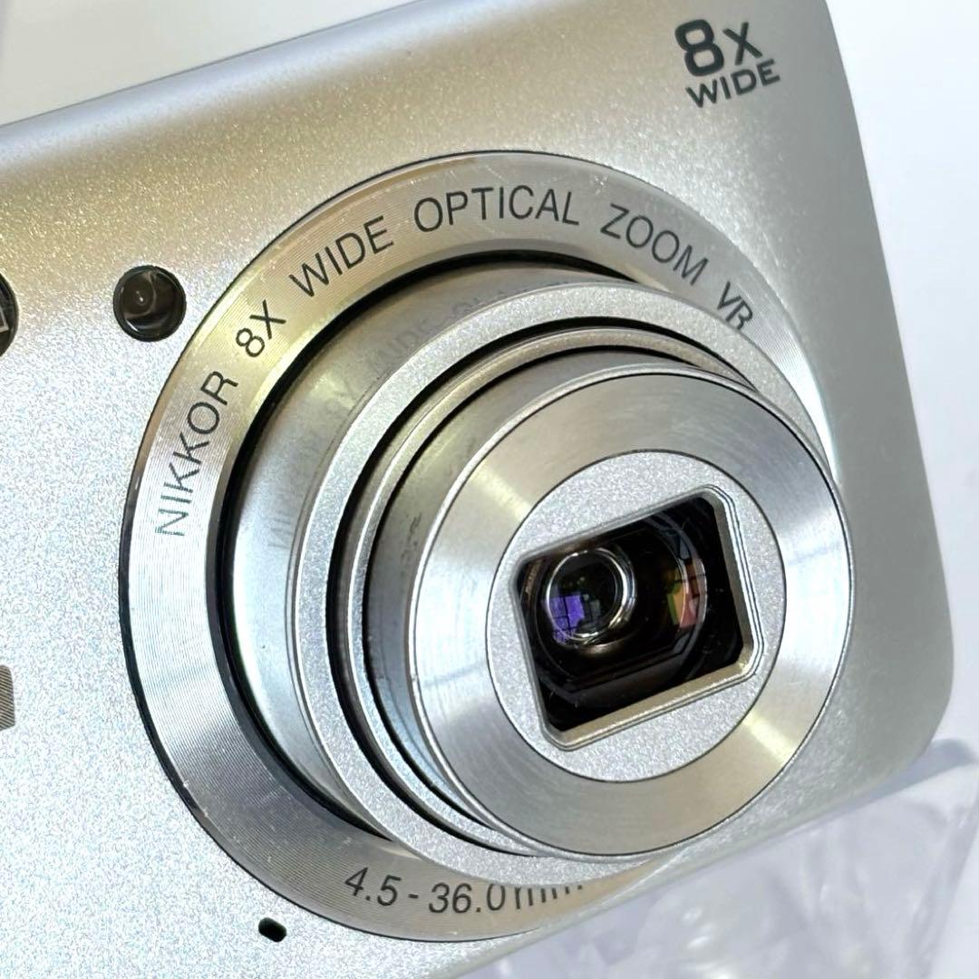 Nikon coolpix A300 ニコン　コンデジ　SDカード付シルバー
