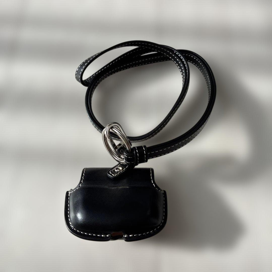 R*o様 【新品未使用】A.P.C AirPods ケース黒