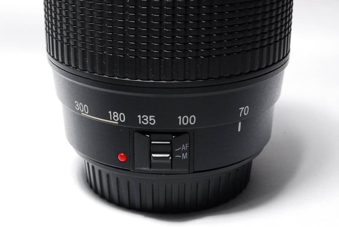 【決算セール】超望遠ズーム TAMRON 70-300mm マクロ機能 迫力撮影