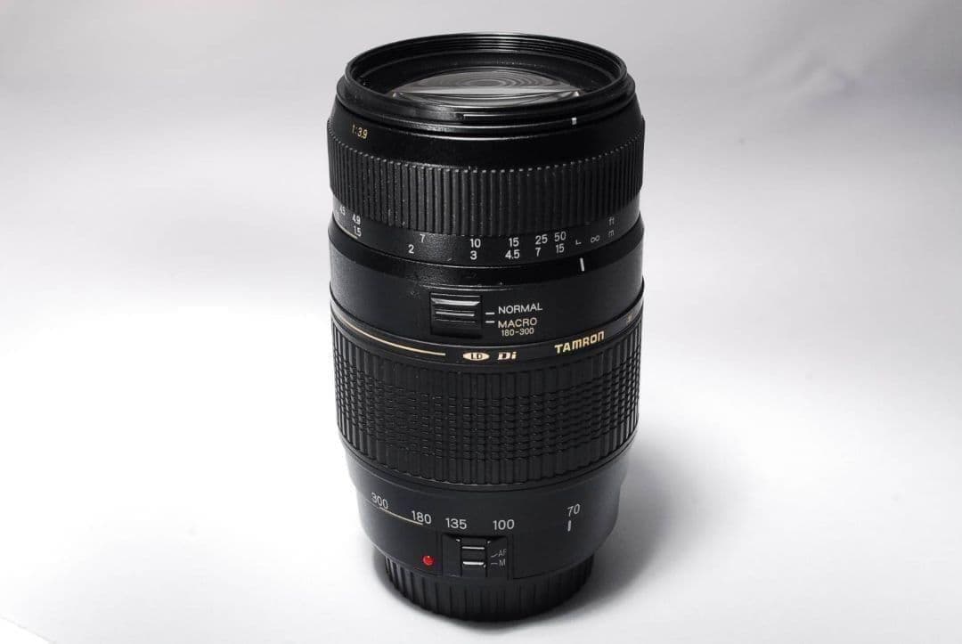 【決算セール】超望遠ズーム TAMRON 70-300mm マクロ機能 迫力撮影