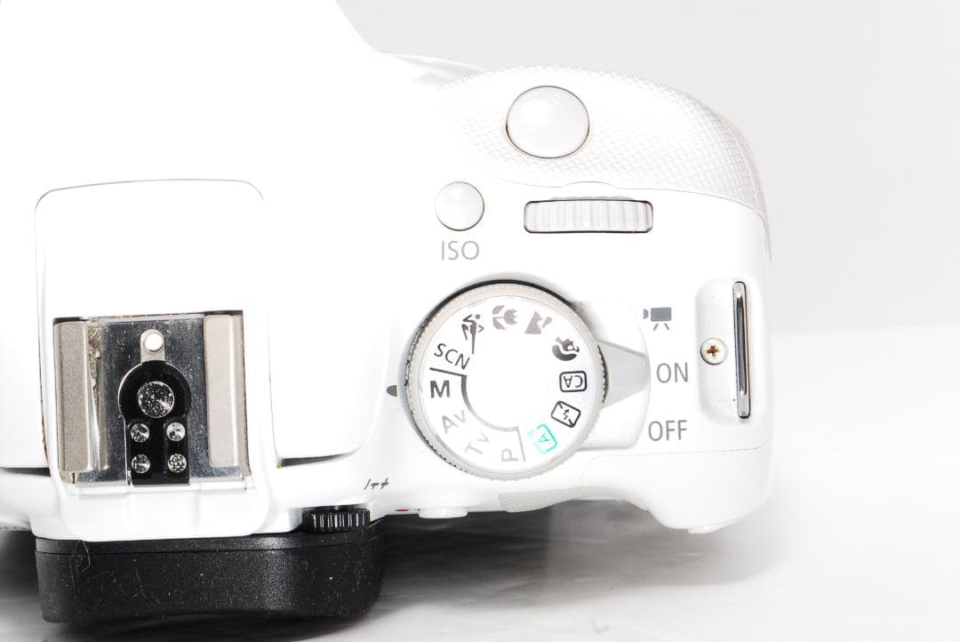 ✨希少色 ショット数少な目✨Canon Kiss X7ホワイトレンズセット