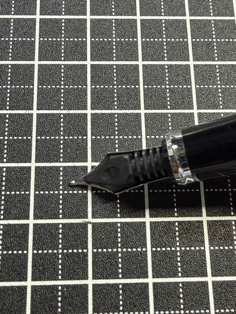PILOT STELLA 90s Jet-black 万年筆　字幅M