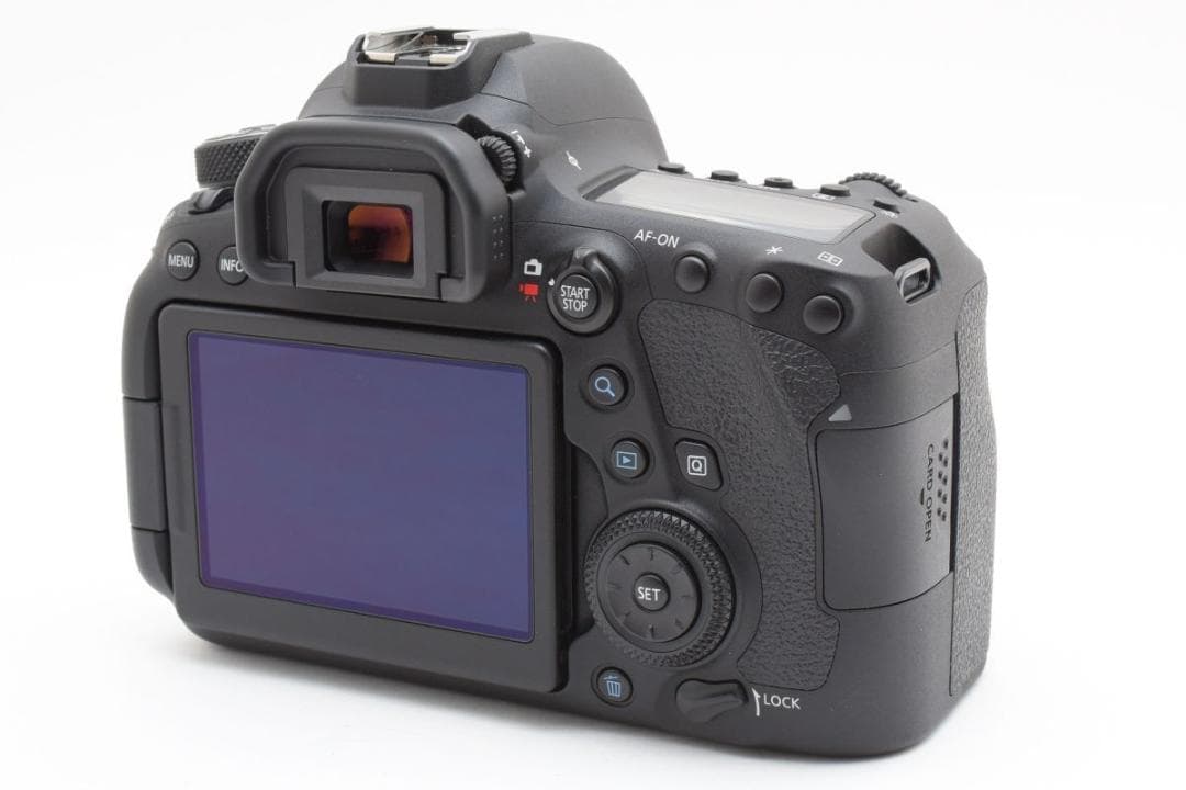 超美品　800ショット EOS 6D Mark II　ダブルレンズ　一眼レフ
