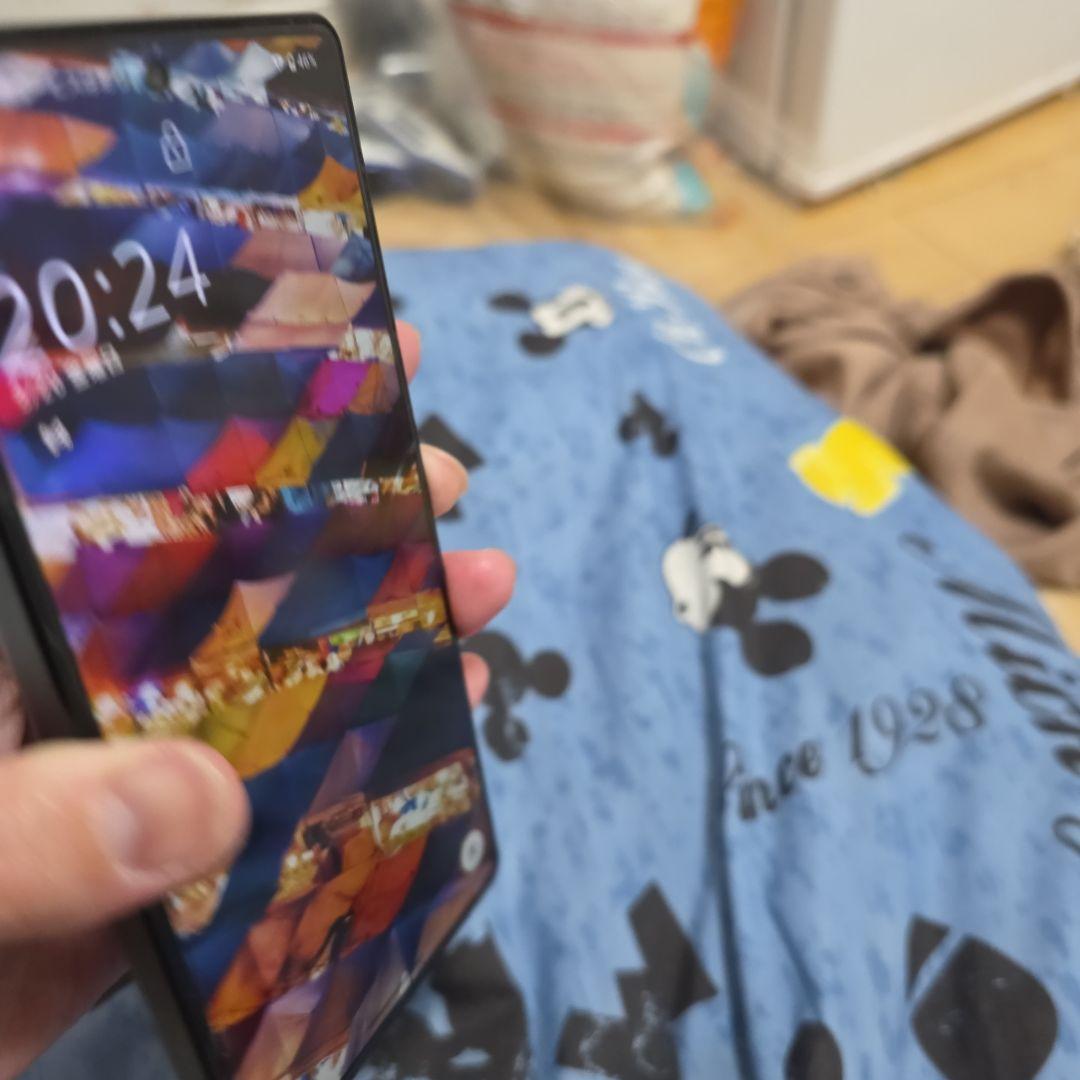 AQUOS R9pro ブラック LEICAデュアルカメラ