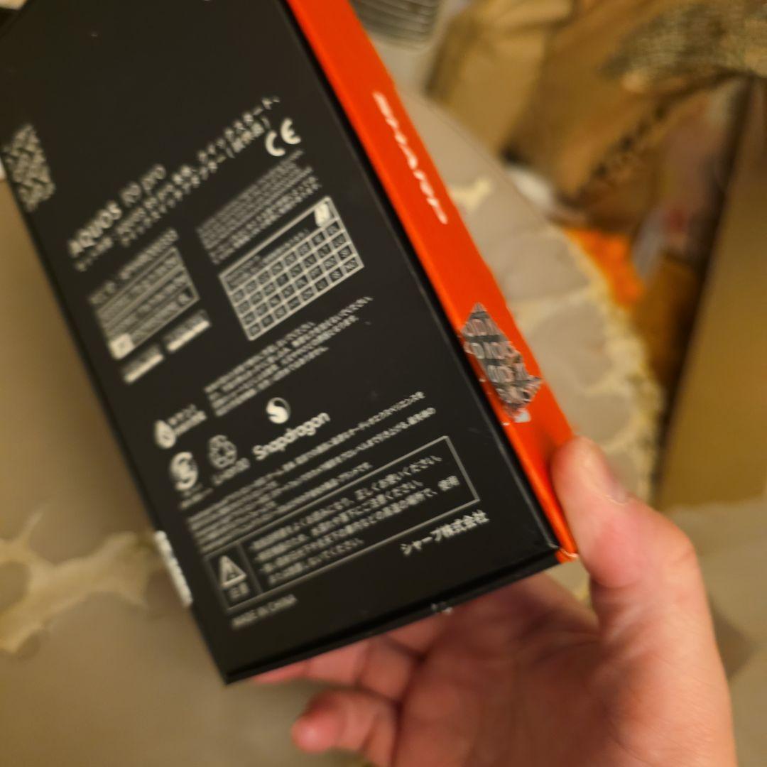 AQUOS R9pro ブラック LEICAデュアルカメラ