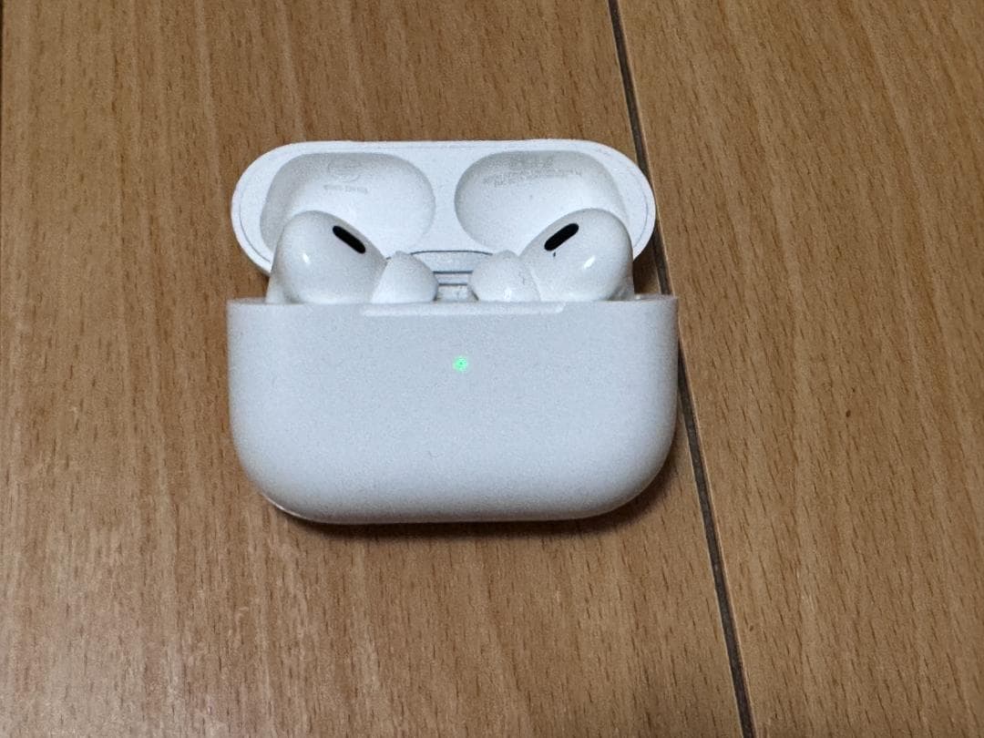 (美品) Apple AirPods Pro 2 + おまけ(イヤーチップなど)