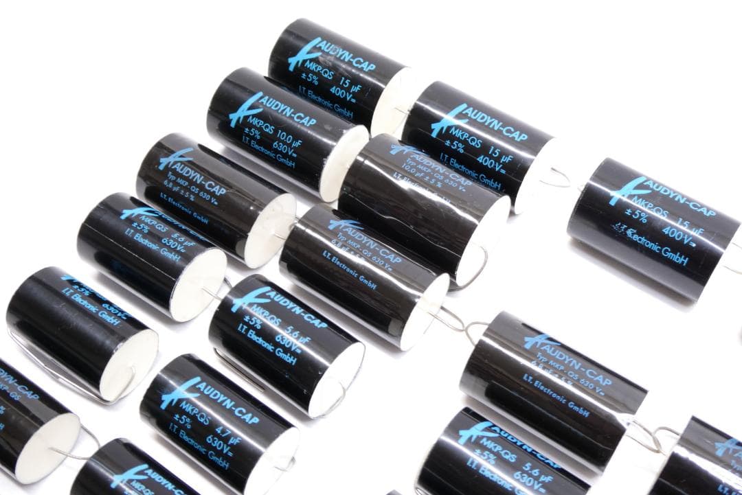スピーカーネットワーク用コンデンサー34個とコイル26個のセット