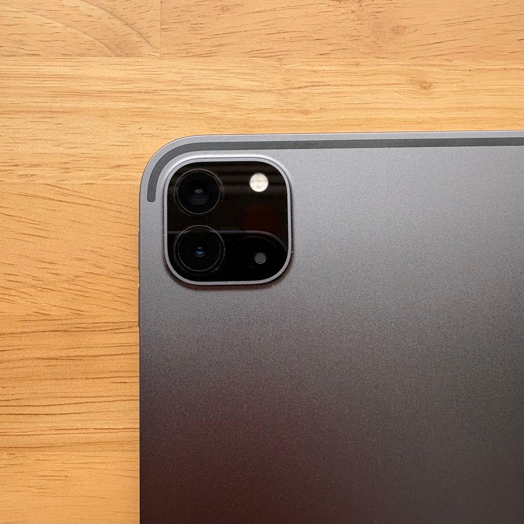 【美品】iPad Pro 11インチ 第2世代 128GB Wi-Fi ケース付