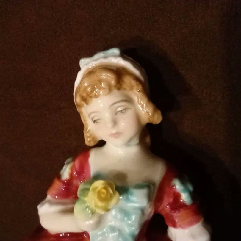 イギリス ロイヤルドルトン 磁器人形 １９６０年代