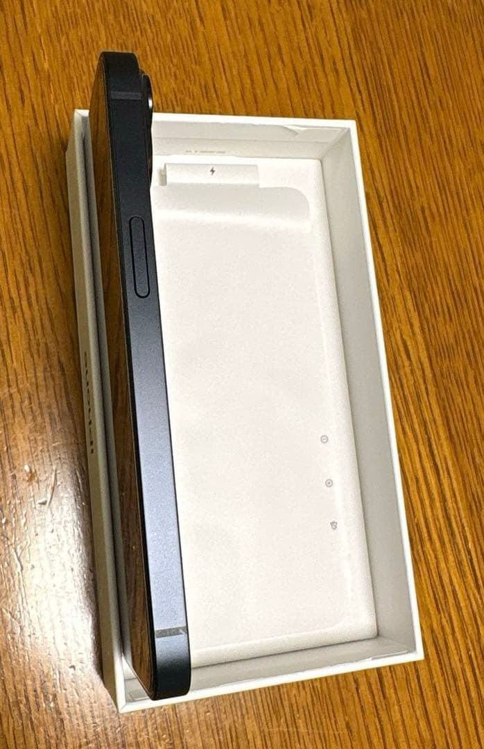 iPhone 14 128GB バッテリー84%