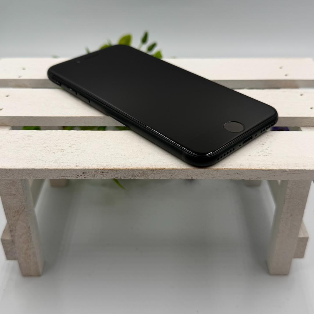 【美品】iPhone SE第3世代 64GB ミッドナイト 438