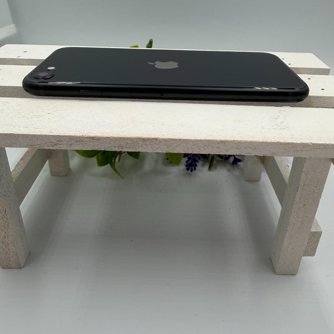 【美品】iPhone SE第3世代 64GB ミッドナイト 438