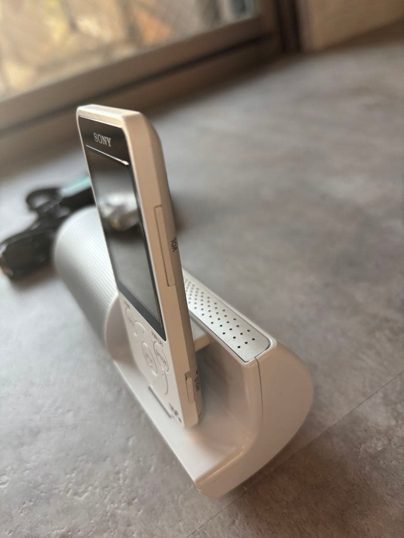 d*4様 【値下げ実施中】SONY ウォークマン rdp-nwt19 スヌーピー