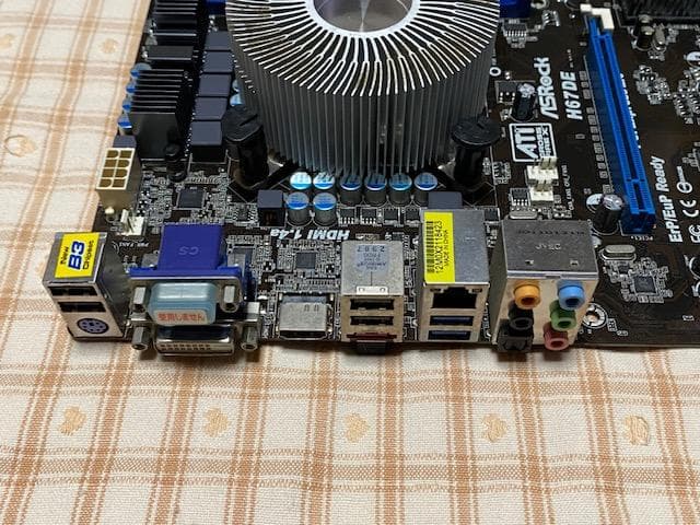 ASROCK H67DE +CPUi7-2600+メモリ12 G ⑥