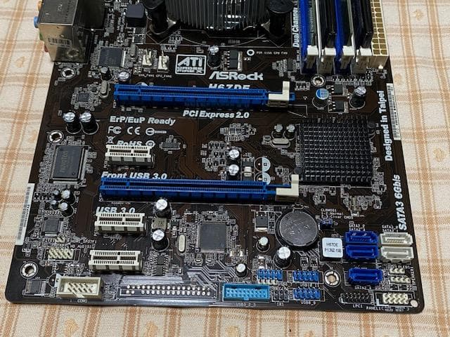ASROCK H67DE +CPUi7-2600+メモリ12 G ⑥