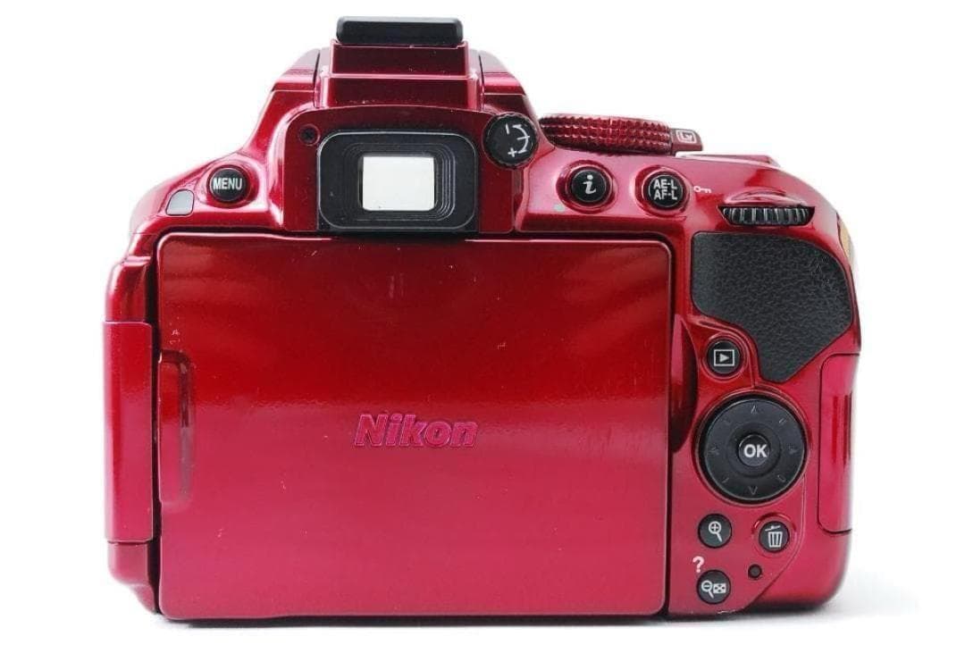 美品　Nikon D5300 ダブルズームレンズ 赤 ショット数少　Wi-Fi
