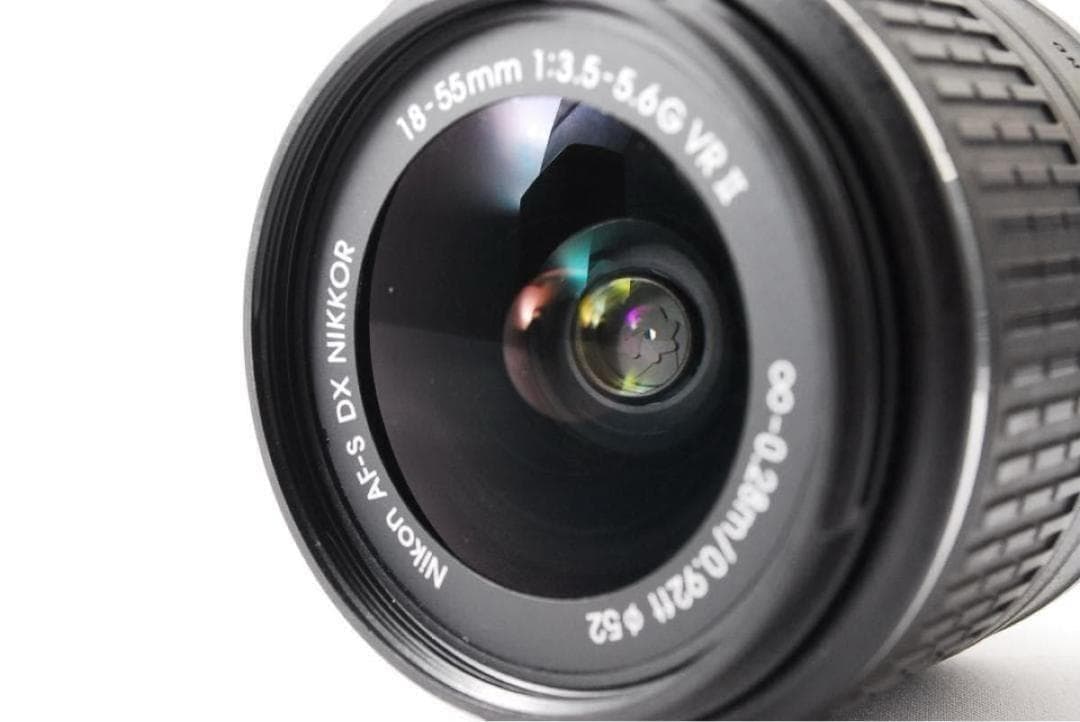 美品　Nikon D5300 ダブルズームレンズ 赤 ショット数少　Wi-Fi