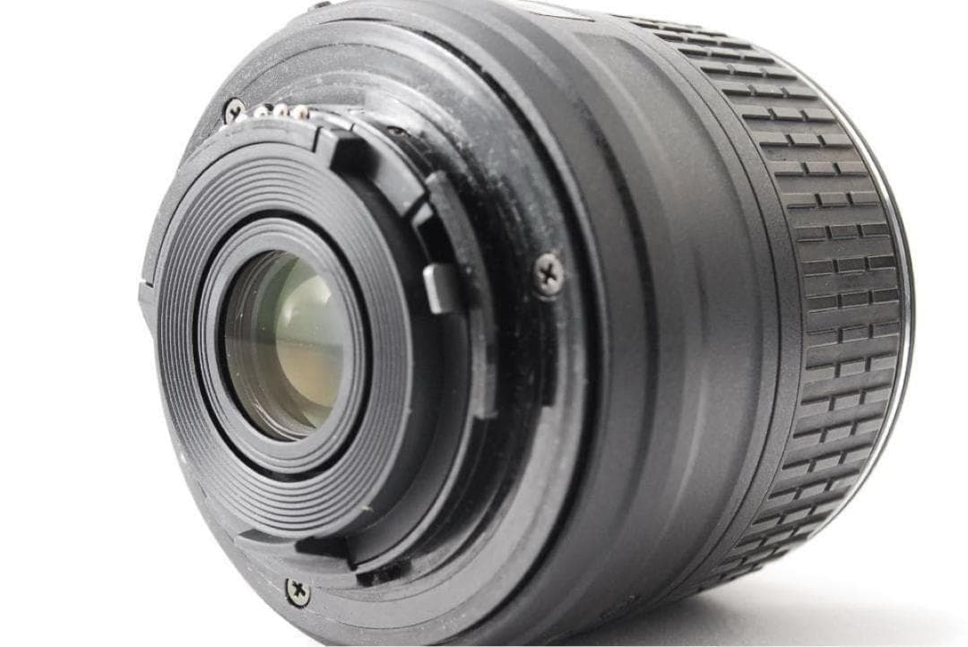 美品　Nikon D5300 ダブルズームレンズ 赤 ショット数少　Wi-Fi