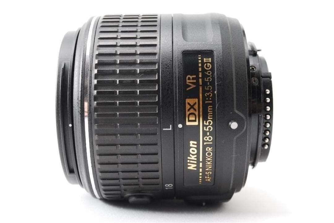 美品　Nikon D5300 ダブルズームレンズ 赤 ショット数少　Wi-Fi