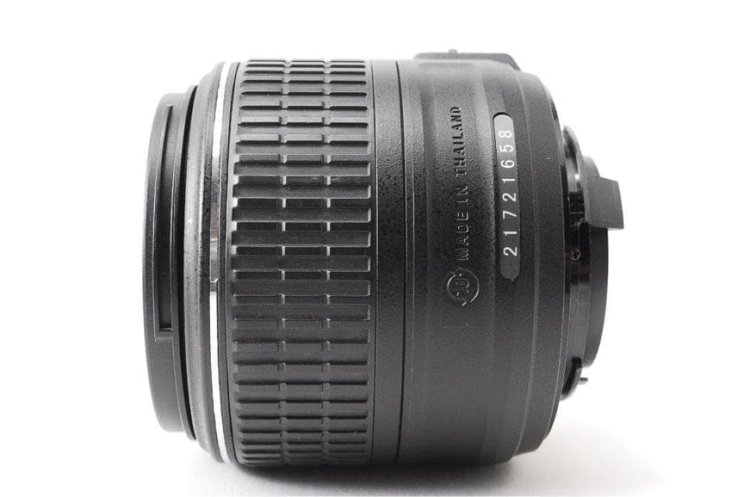 美品　Nikon D5300 ダブルズームレンズ 赤 ショット数少　Wi-Fi