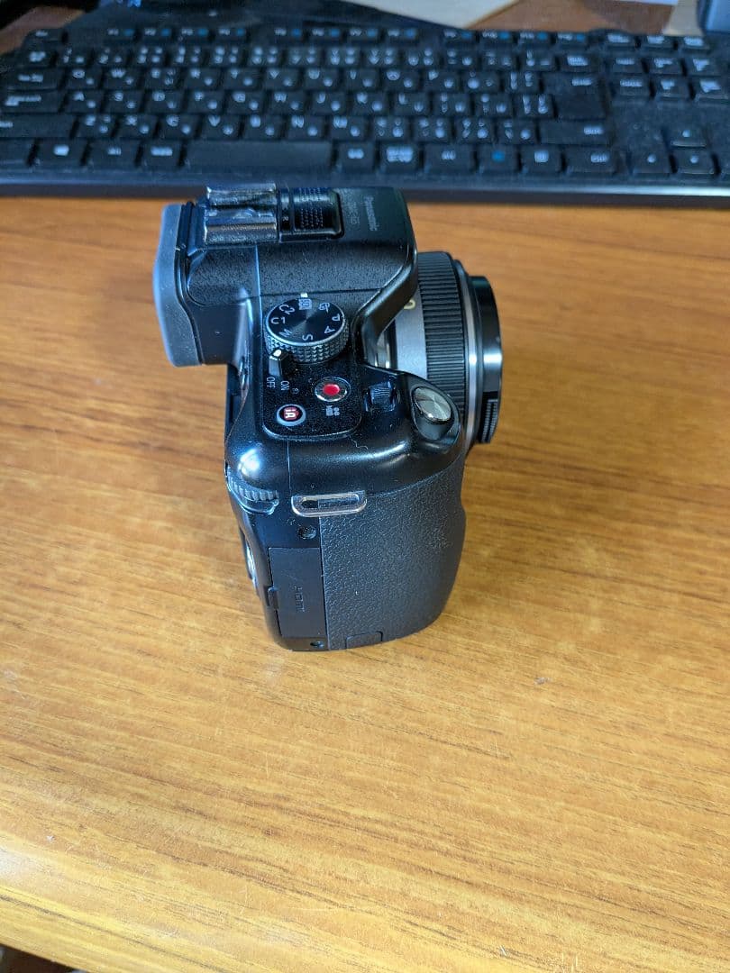 LUMIX G ミラーレスカメラ 20mmレンズ