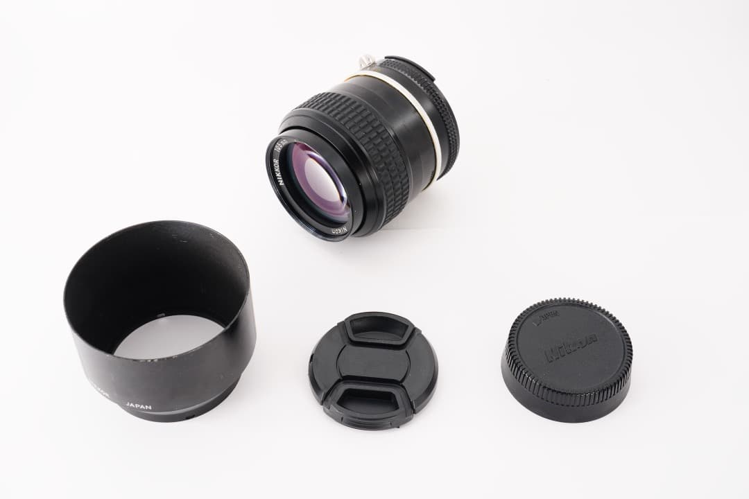 【極美品】Nikon Ai Nikkor 105mm F2.5 869 ニコン