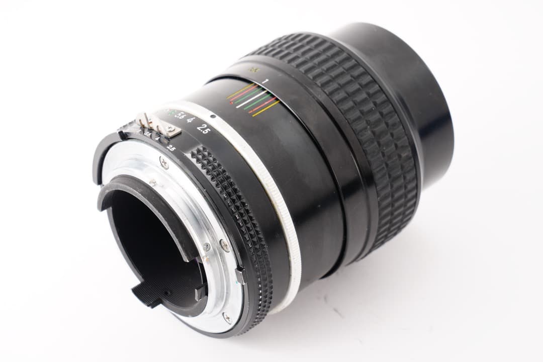 【極美品】Nikon Ai Nikkor 105mm F2.5 869 ニコン