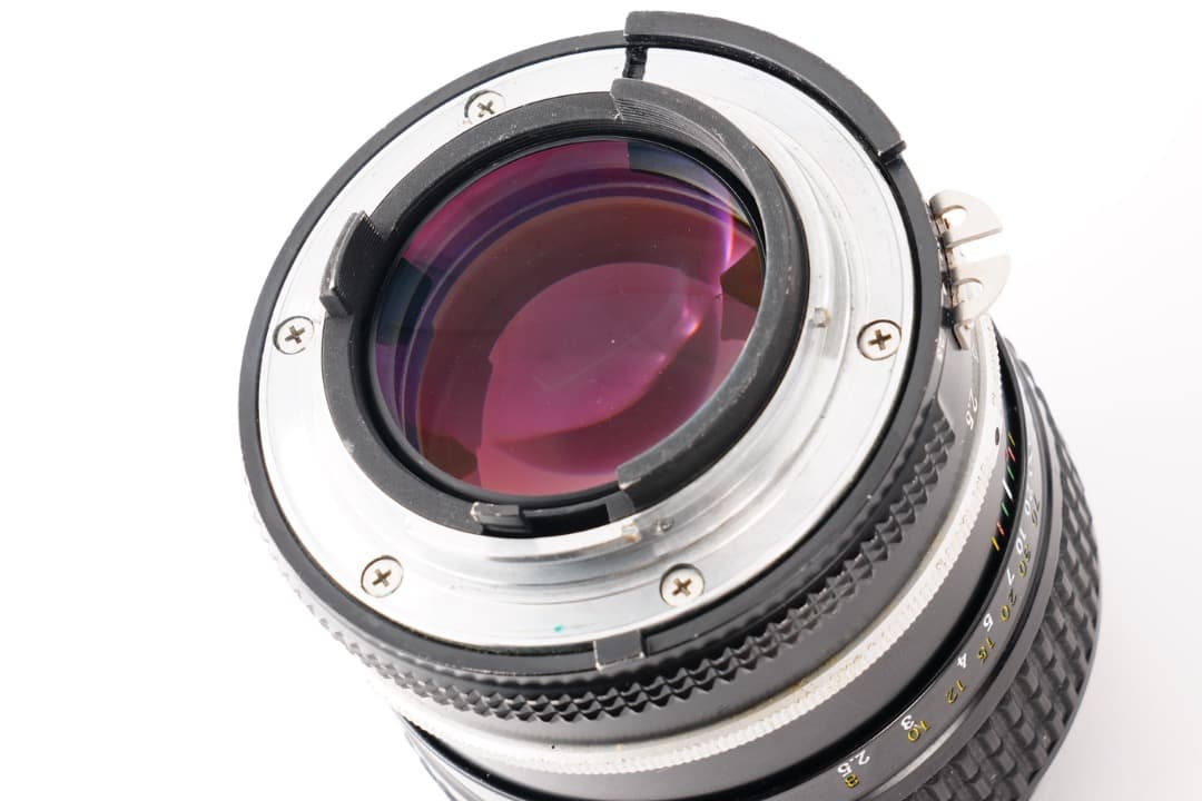 【極美品】Nikon Ai Nikkor 105mm F2.5 869 ニコン