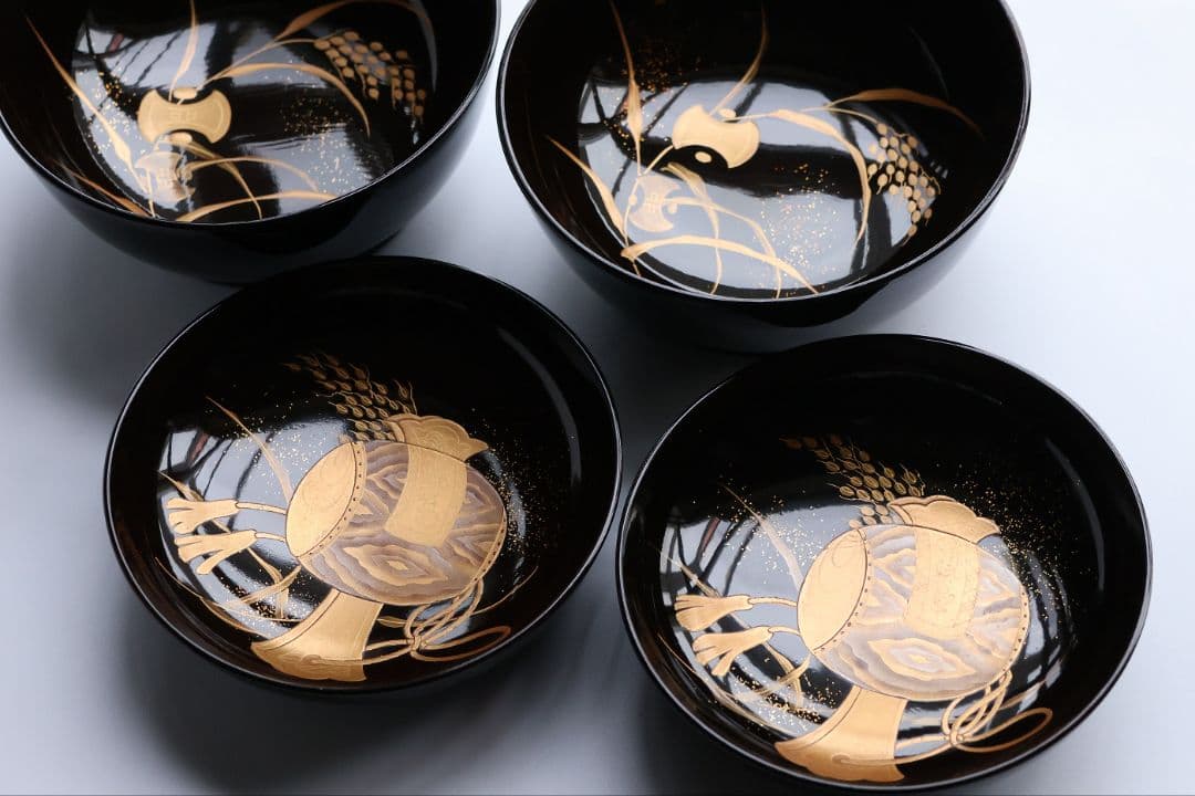 【MB281】加賀蒔絵 天然木漆塗 打出の小槌稲穂金蒔絵 黒塗椀 二客 大正昭和