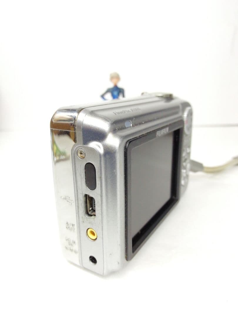 良品FUJIFILM finepix A800　単３電池ver.