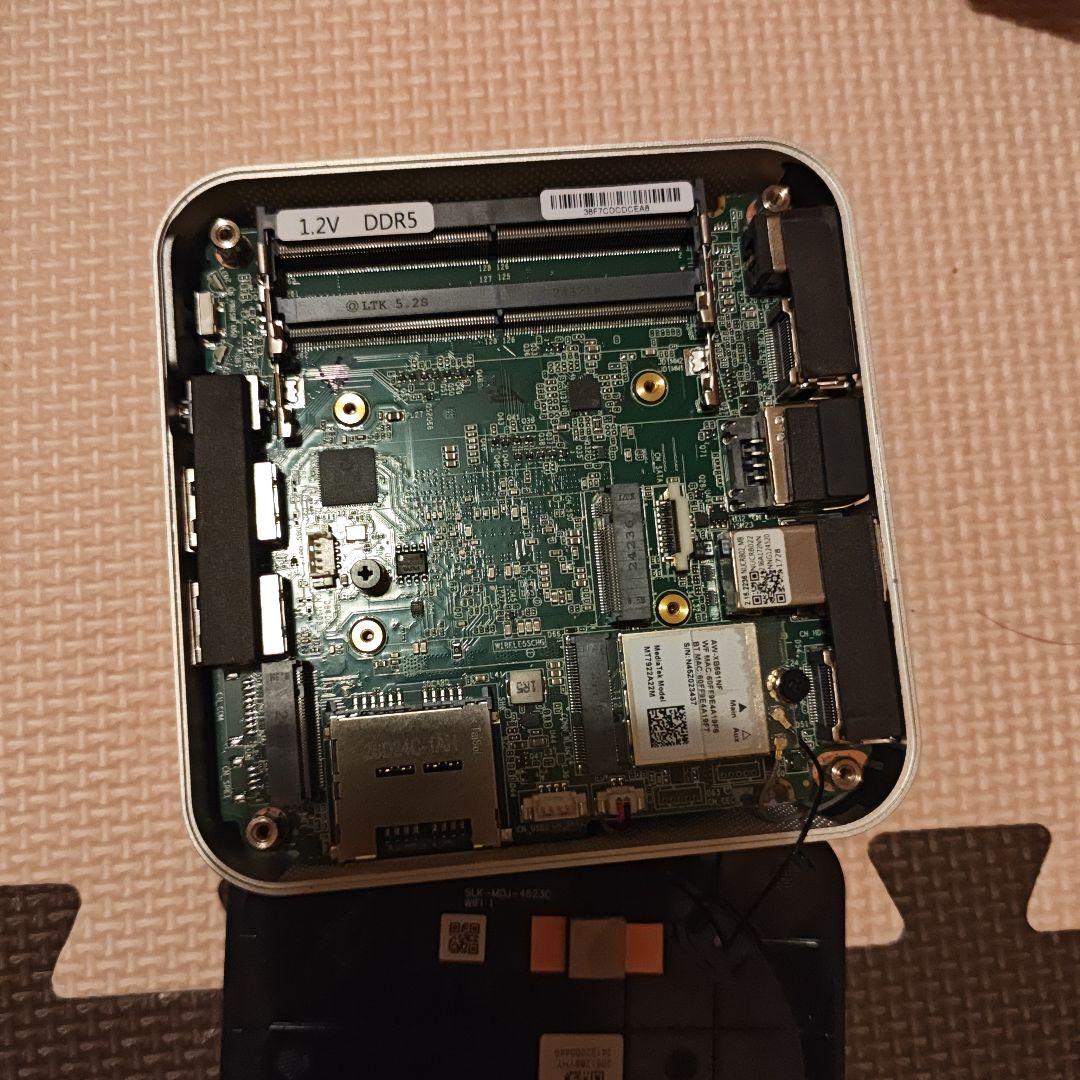 GEEKOM A6 ベアボーン（Ryzen 7 6800H搭載）ミニPC本体