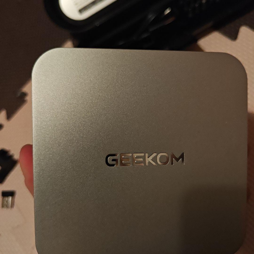 GEEKOM A6 ベアボーン（Ryzen 7 6800H搭載）ミニPC本体