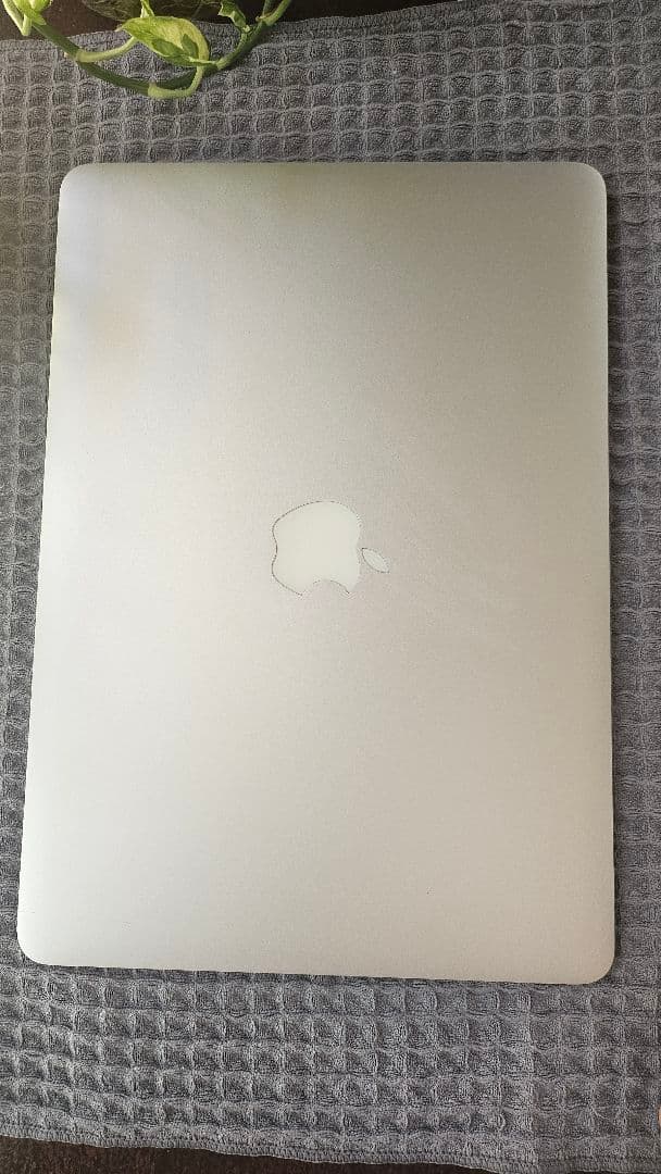 MacBook Air 13インチ モデルA1466【ジャンク】