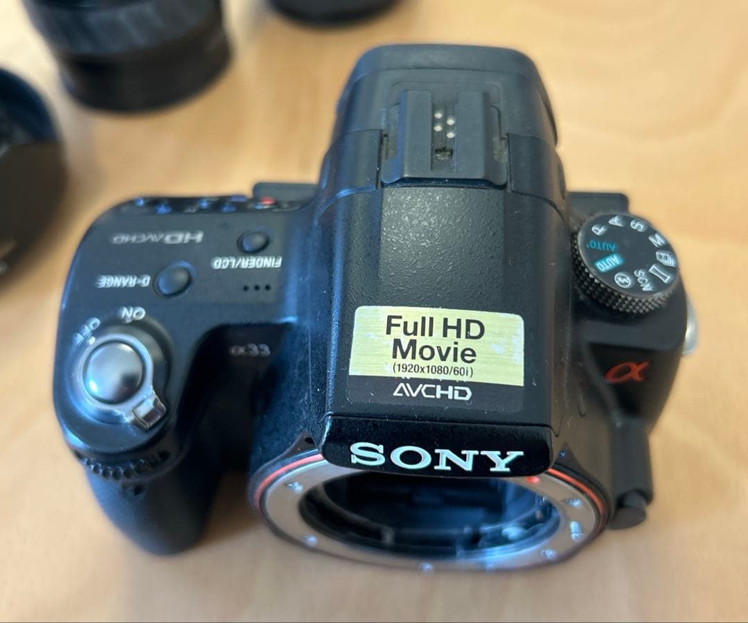 SONYα33 3種レンズ付 充電器・バッテリー・ストラップ付き