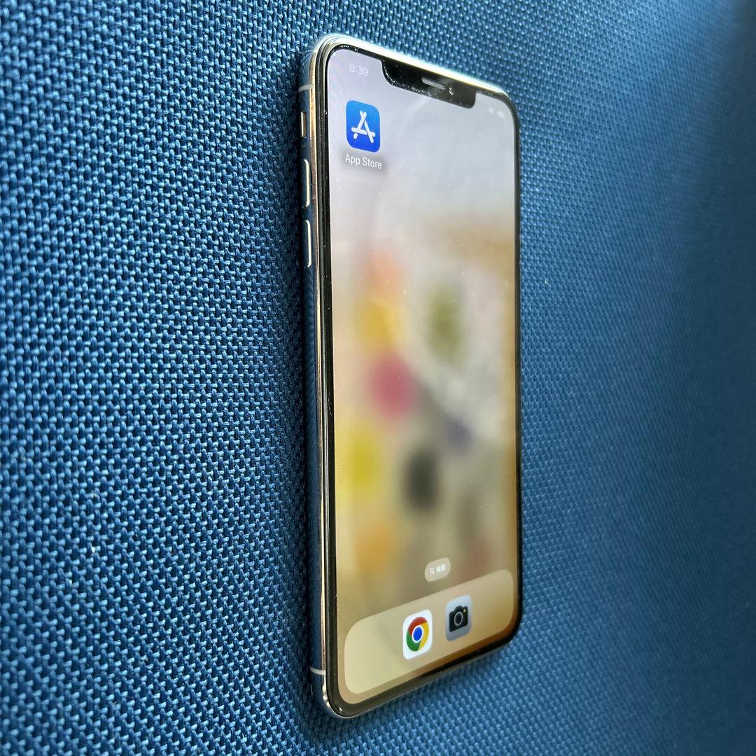美品iPhone XS Max 64GB ポケモンケース付き