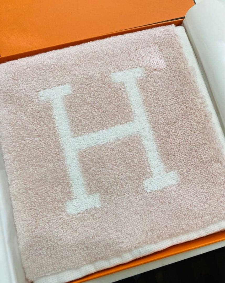 HERMES ピンクタオルハンカチ