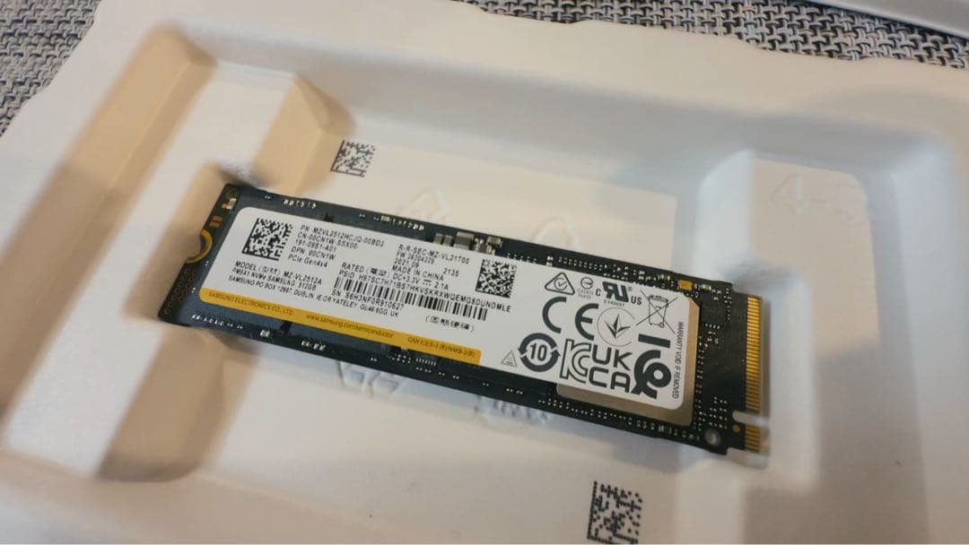 Samsung PM9A1 NVMe SSD 512GB（OEM）
