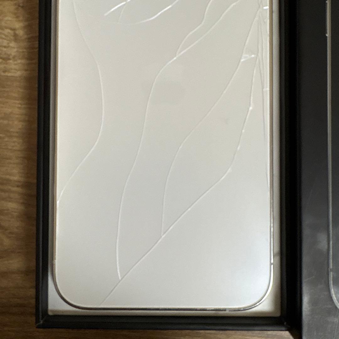 iPhone 12 Pro 本体 シルバー 箱付き（ケーブル無し）【背面割れ】