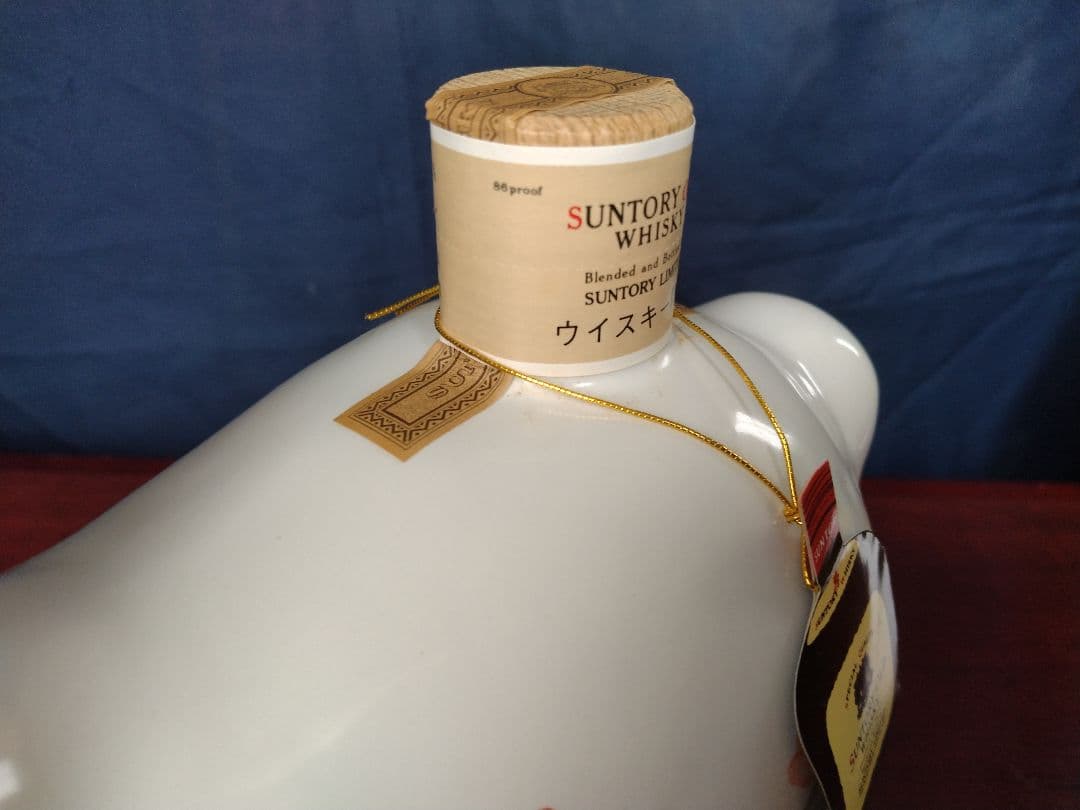 N*2様 【未開栓・古酒】サントリーウイスキー オールド うさぎ歳陶器ボトル