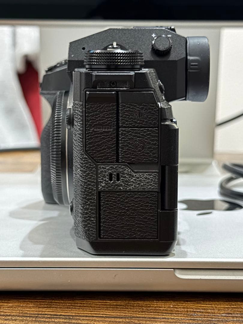 FUJIFILM X-H2 ボディ (ストラップなし・他付属品、外箱あり)