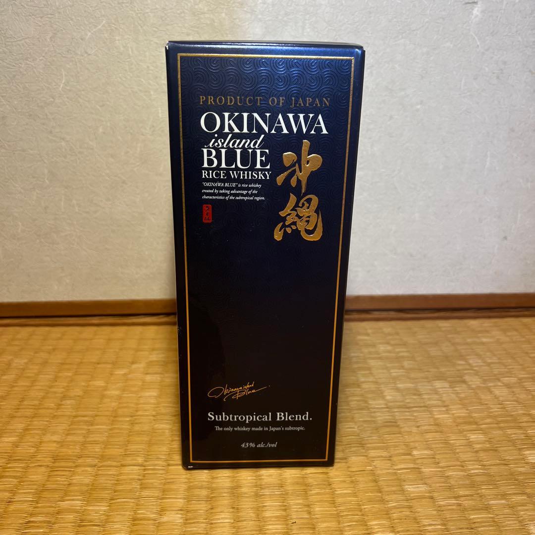 沖縄ブルー　59度　700ml 沖縄ブルー　43度　700mlの2本組み。