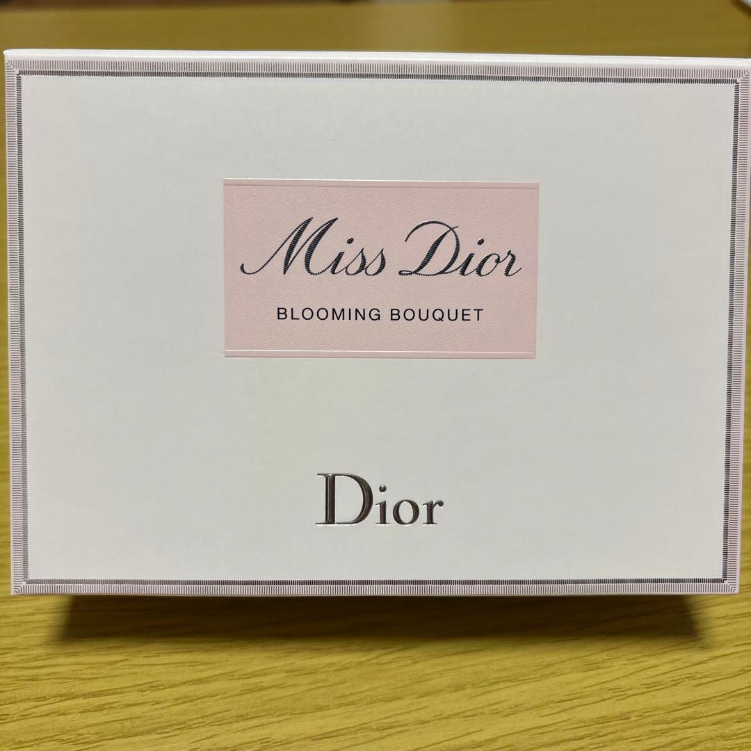 Dior Miss Dior Blooming Bouquet ギフトボックス