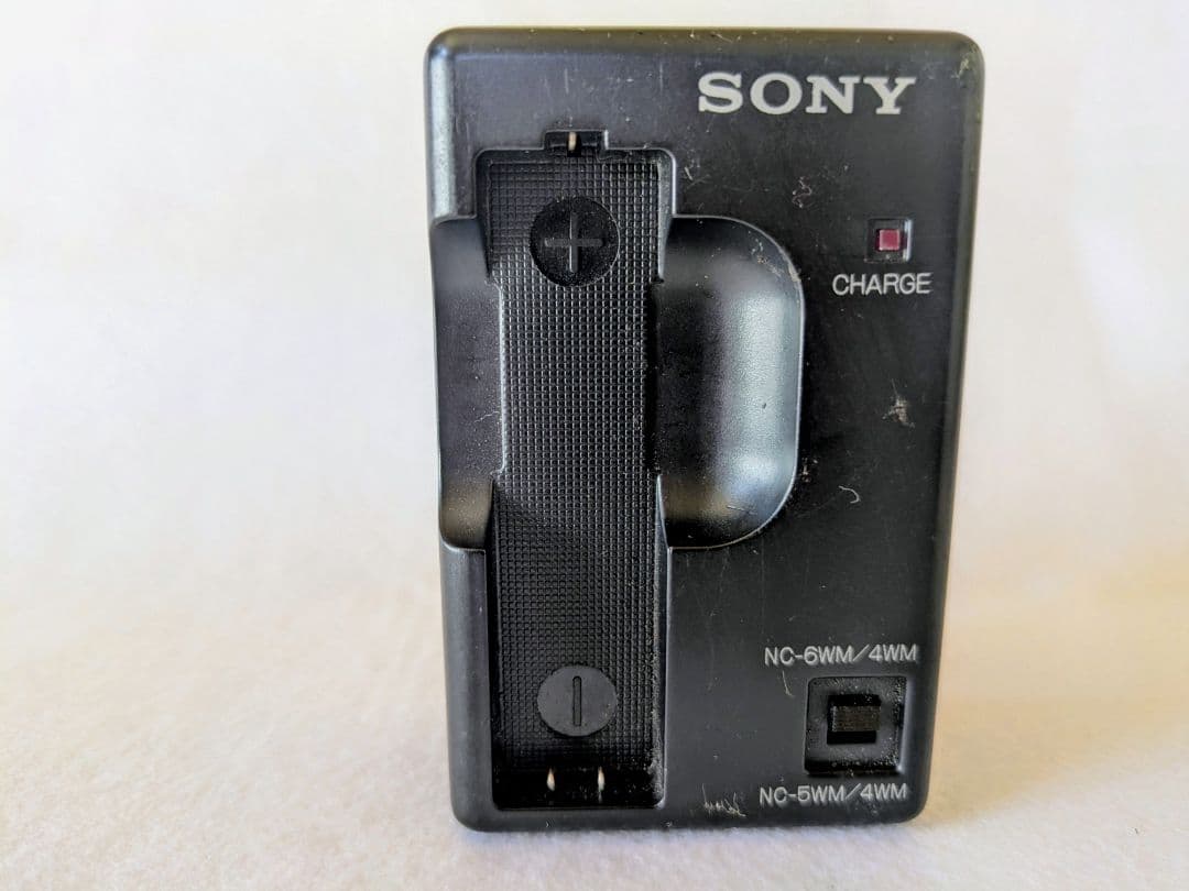 SONY WALKMAN WM-FX85｜充電器付・動作未確認・現状品