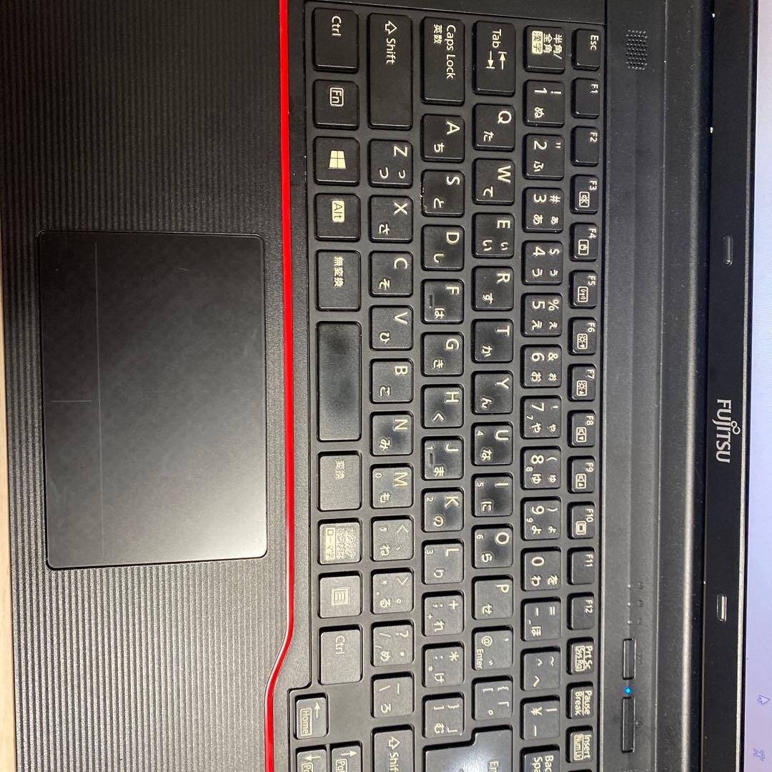 Fujitsu 13.3インチ ノートPC ブラック/レッド