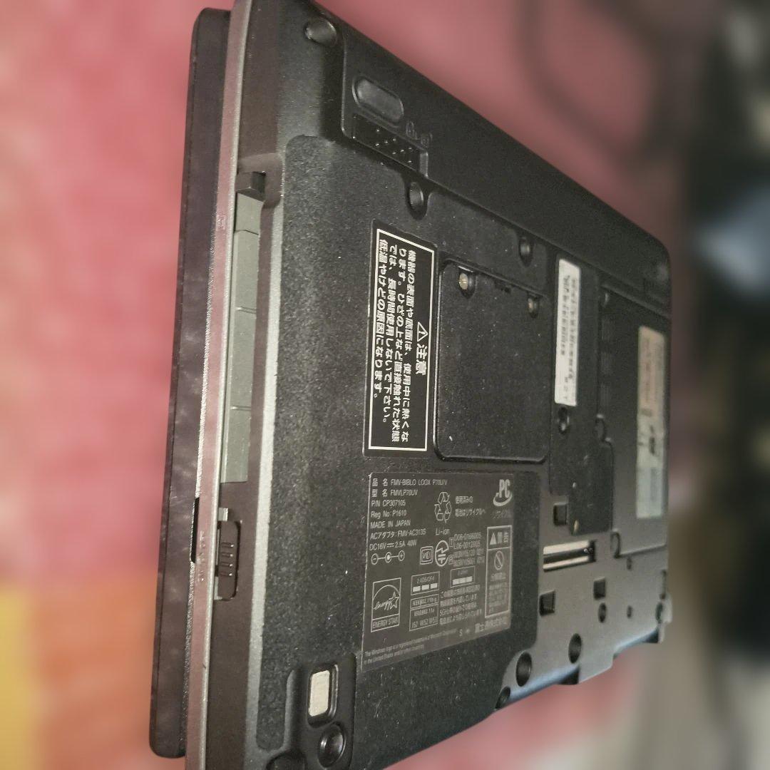 FMV-BIBLO LOOX P70U/Vノートパソコン 富士通