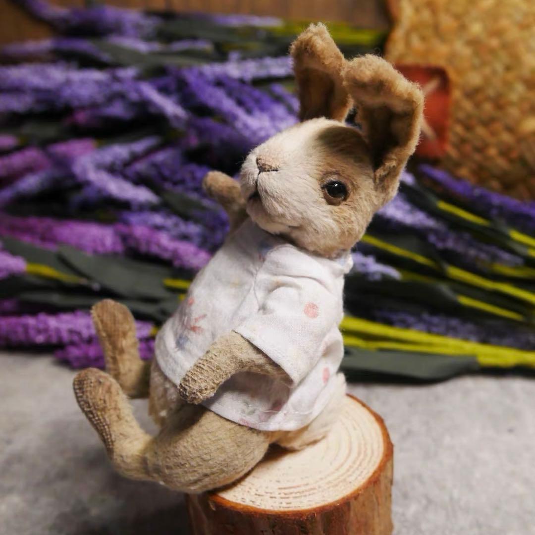 美しい立ち耳ちゃん リス うさぎ 海外作家様 ハンドメイド アーティストベア