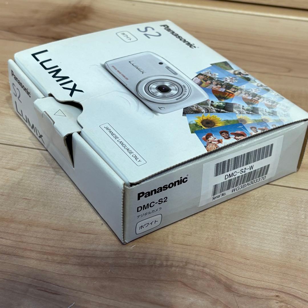 Panasonic LUMIX DMC-S2 デジカメ　充電器付属　元箱付き
